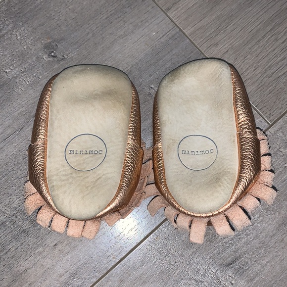 MiniMoc Baby Pink Metallic Leather Moccasin Shoes 2 - Picture 6 of 7